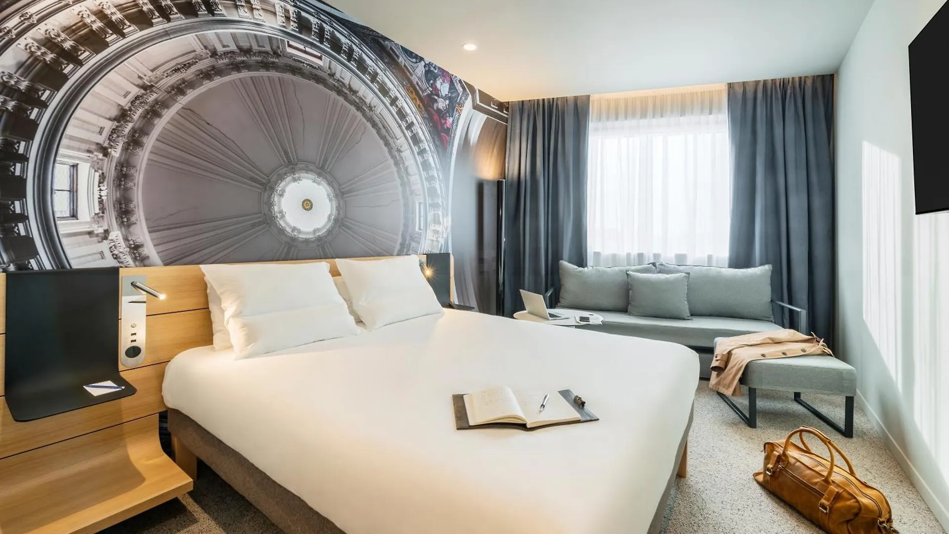 Novotel 20 Belleville Hotel 4*