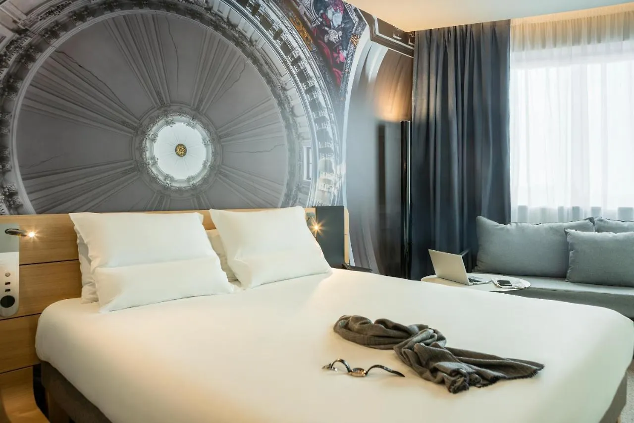 Novotel 20 Belleville 4*
