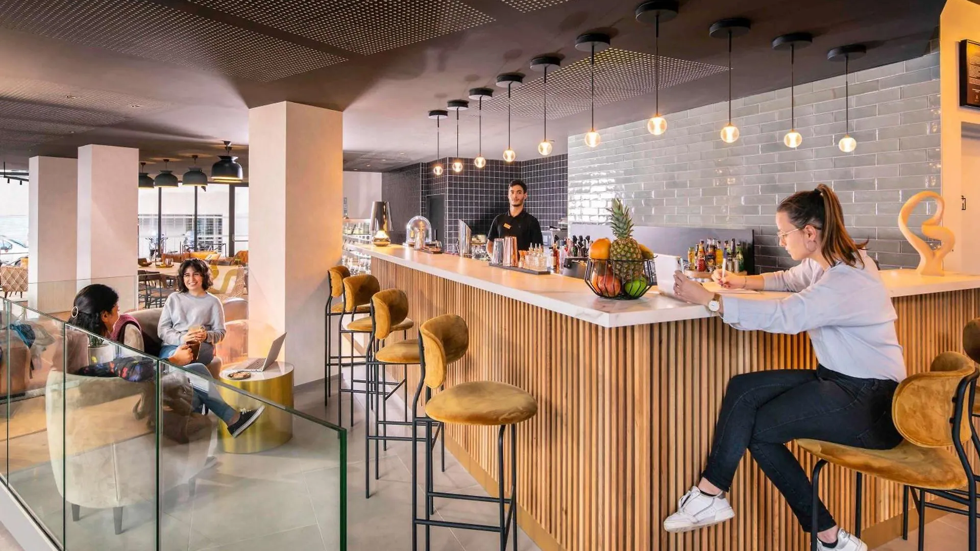 Novotel 20 Belleville Hotel 4*